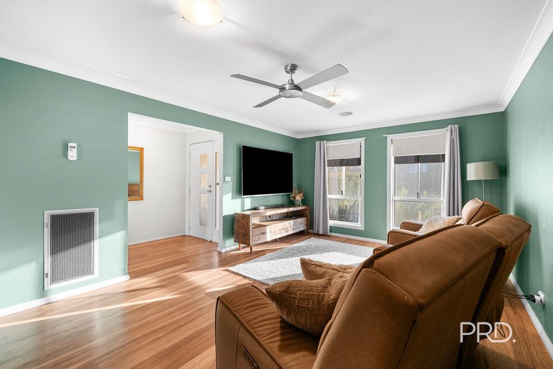 Photo - 8 Yulong Street, Glenfield Park NSW 2650 - Image 3