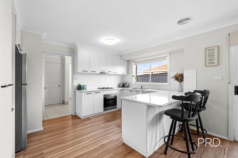 Photo - 8 Yulong Street, Glenfield Park NSW 2650 - Image 5