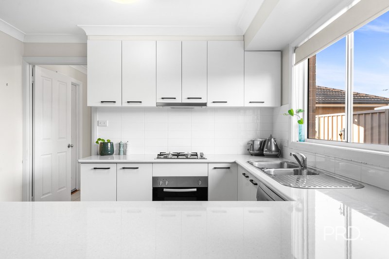 Photo - 8 Yulong Street, Glenfield Park NSW 2650 - Image 6