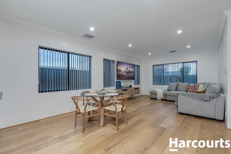 Photo - 8 Zebra Way, Banksia Grove WA 6031 - Image 11