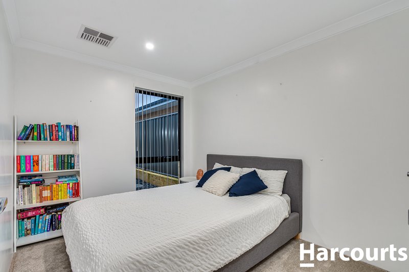 Photo - 8 Zebra Way, Banksia Grove WA 6031 - Image 16