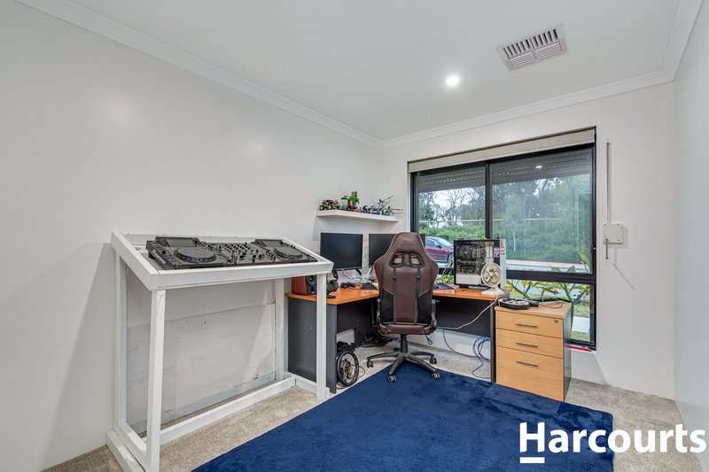 Photo - 8 Zebra Way, Banksia Grove WA 6031 - Image 17