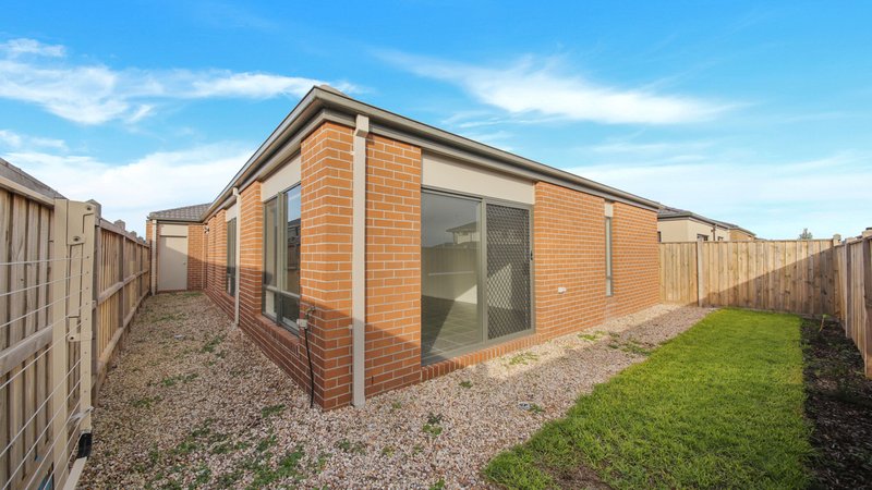 Photo - 8 Zimmerman Street, Truganina VIC 3029 - Image 16