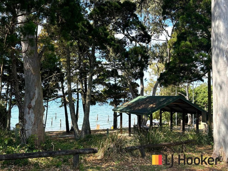 80-82 Coondooroopa Drive, Macleay Island QLD 4184