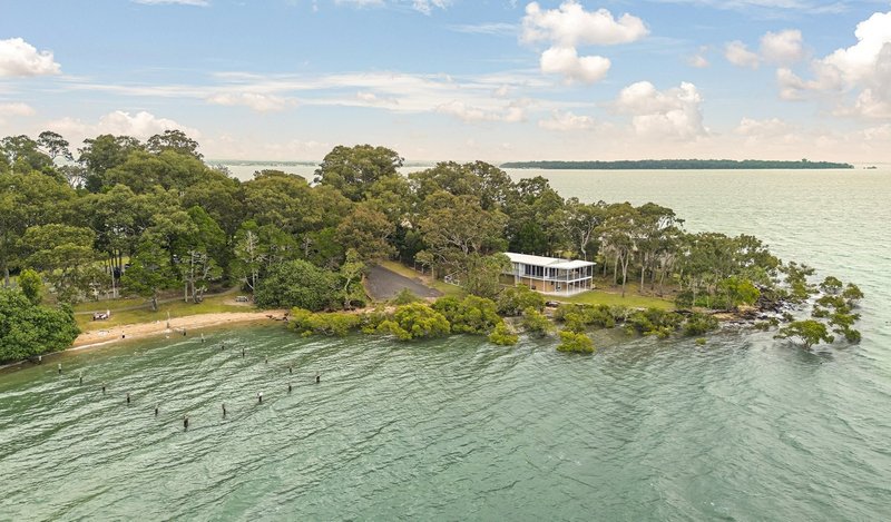 Photo - 80-82 Coondooroopa Drive, Macleay Island QLD 4184 - Image 3