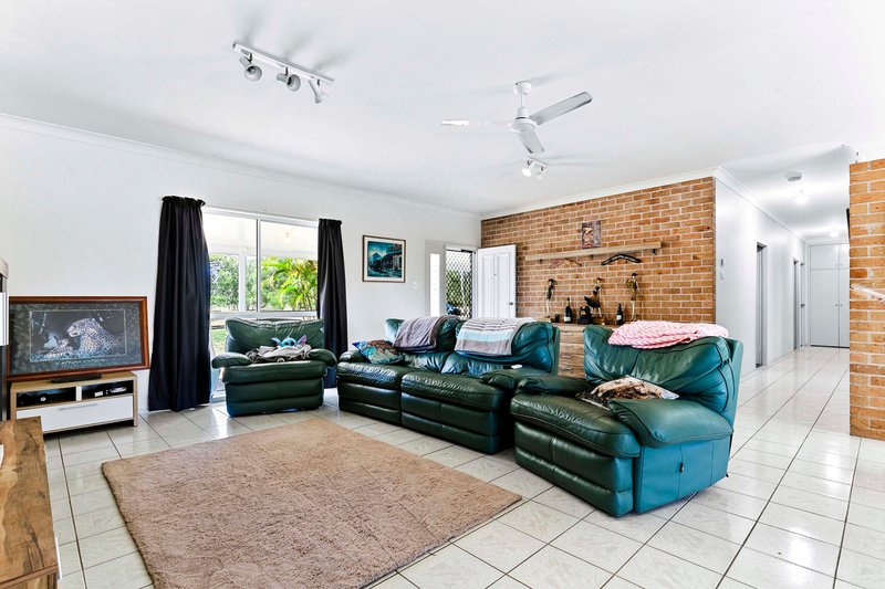 Photo - 80 Beck Road, Urangan QLD 4655 - Image 4