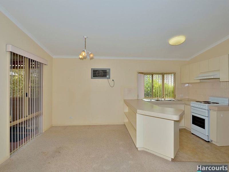 Photo - 80 Bougainvillia Drive, Mandurah WA 6210 - Image 7