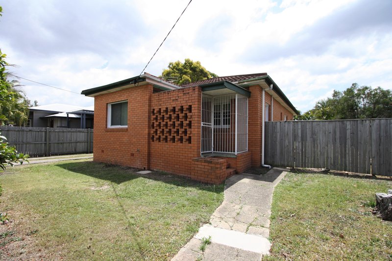 Photo - 80 Broadwater Road, Mount Gravatt East QLD 4122 - Image 18