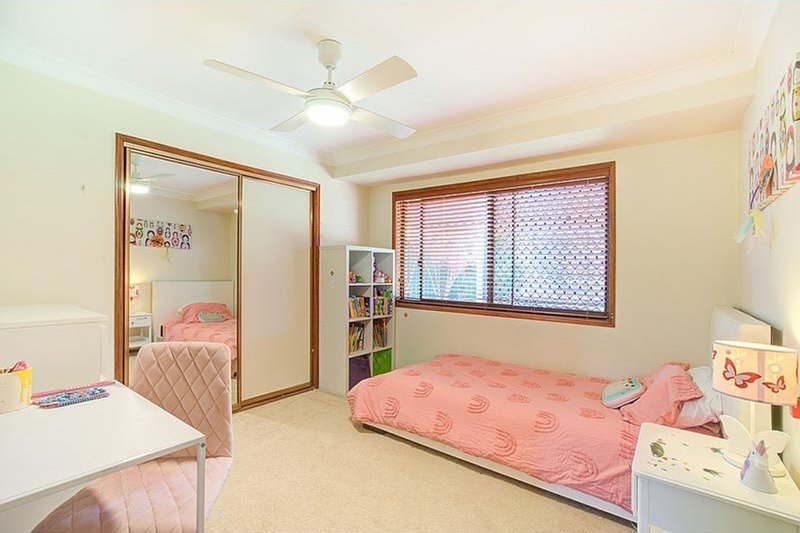 Photo - 80 Cadogan Street, Carindale QLD 4152 - Image 10