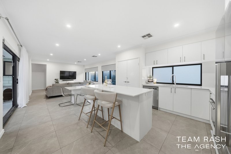 Photo - 80 Castlereagh Way, Brabham WA 6055 - Image 7