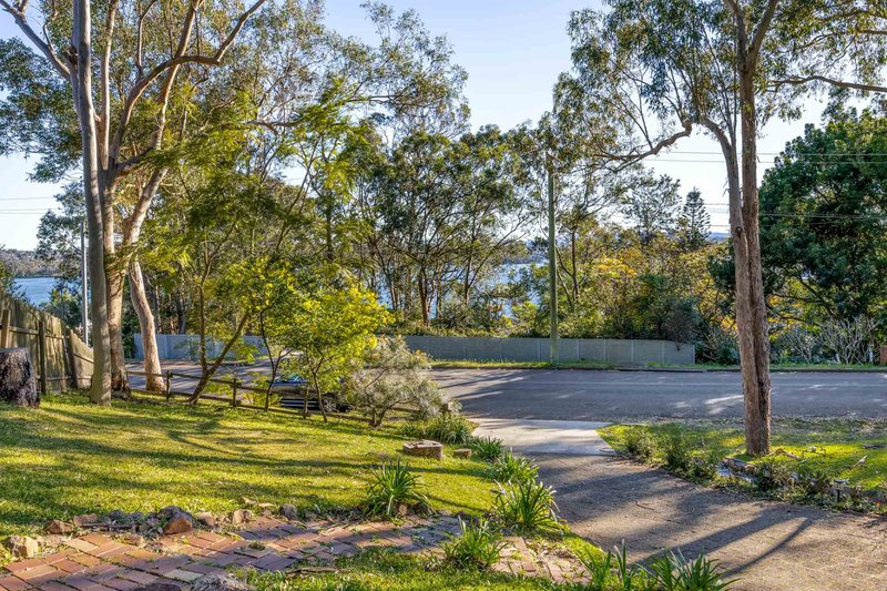 Photo - 80 Coal Point Road, Coal Point NSW 2283 - Image 1