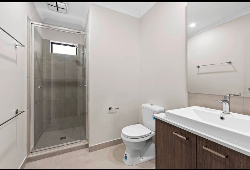 Photo - 80 Conservatory Drive, Deanside VIC 3336 - Image 5