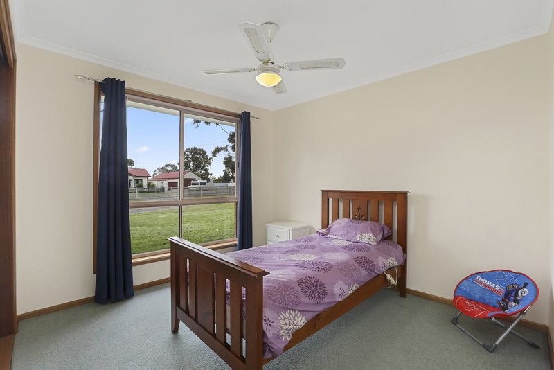 Photo - 80 De Motts Road, Anakie VIC 3213 - Image 10