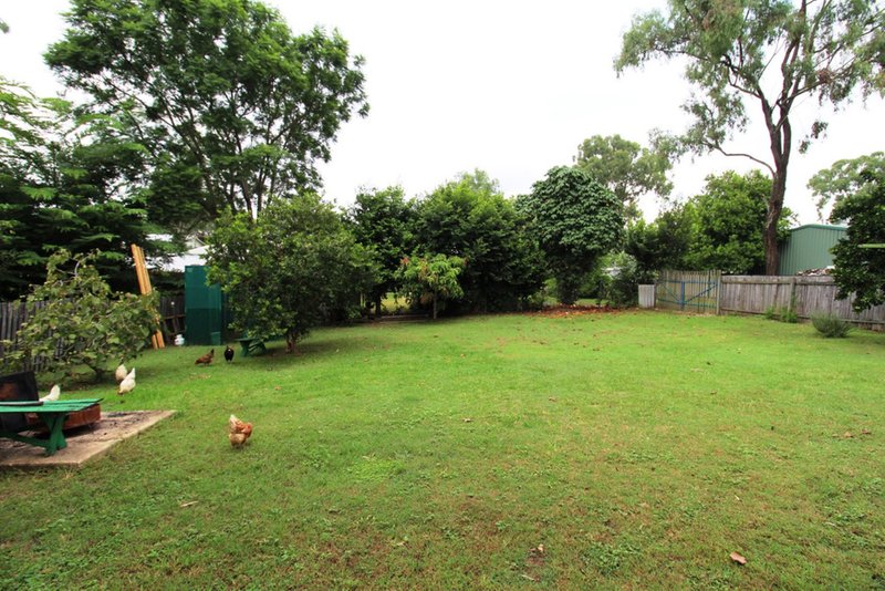 Photo - 80 Eskdale Road, Toogoolawah QLD 4313 - Image 4