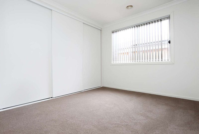 Photo - 80 Hamish Drive, Tarneit VIC 3029 - Image 5