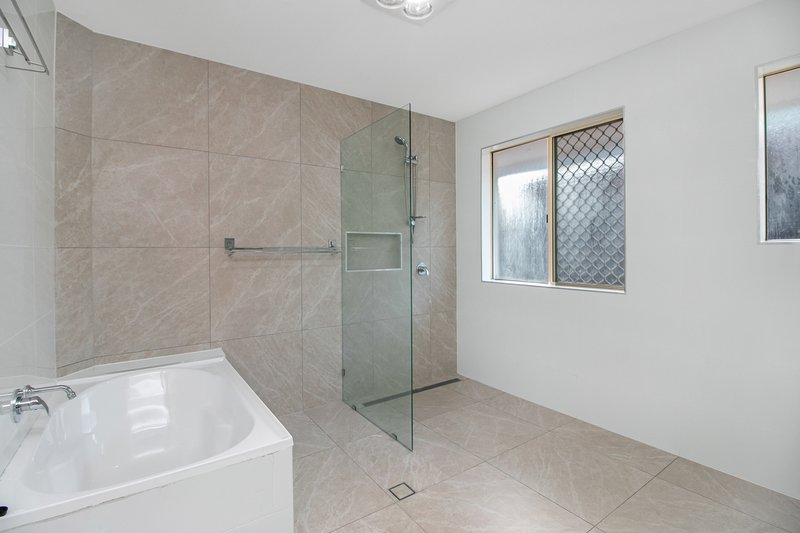 Photo - 80 Honeymyrtle Drive, Banora Point NSW 2486 - Image 5