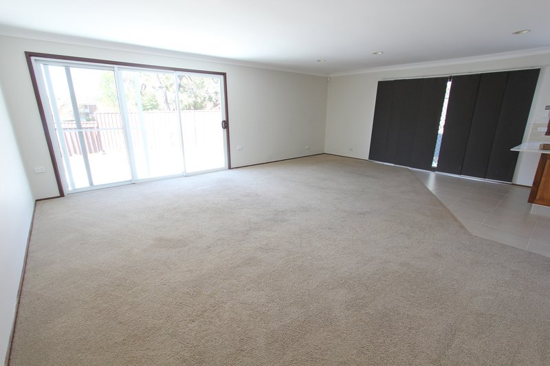 Photo - 80 Ingham Drive, Casula NSW 2170 - Image 3