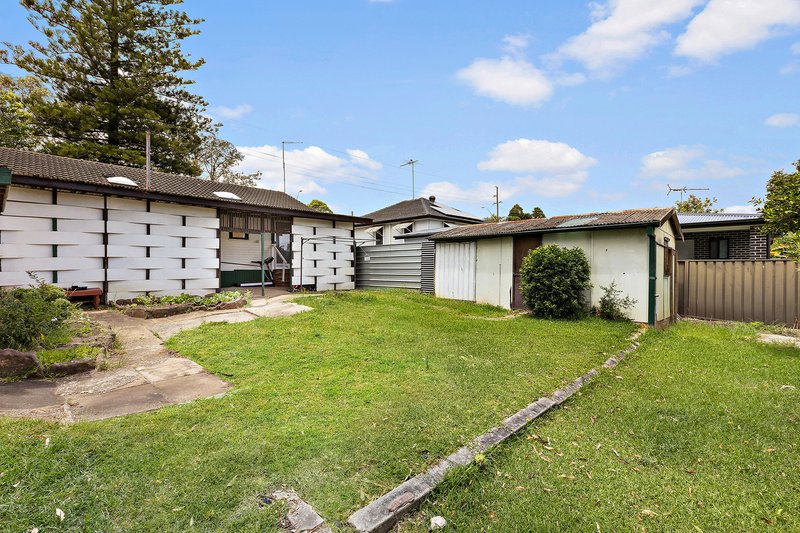 Photo - 80 Johnson Avenue, Seven Hills NSW 2147 - Image 6