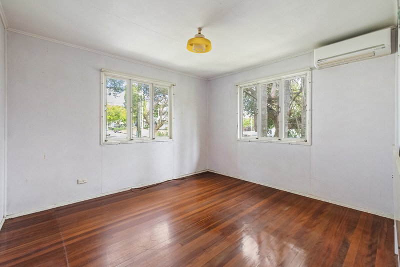 Photo - 80 Kamarin Street, Manly West QLD 4179 - Image 15