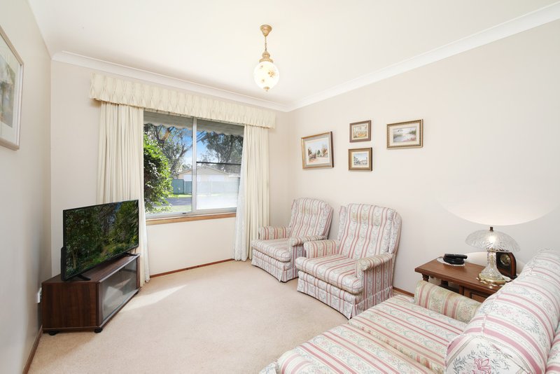 Photo - 80 Kincumber Crescent, Davistown NSW 2251 - Image 4