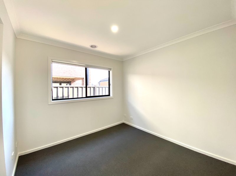 Photo - 80 Mckinley Drive, Truganina VIC 3029 - Image 6