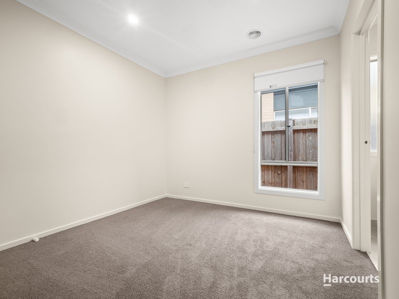 Photo - 80 Norwood Avenue, Melton South VIC 3338 - Image 5