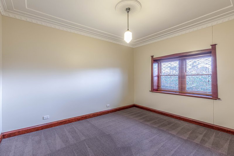 Photo - 80 Piper Street, Bathurst NSW 2795 - Image 4