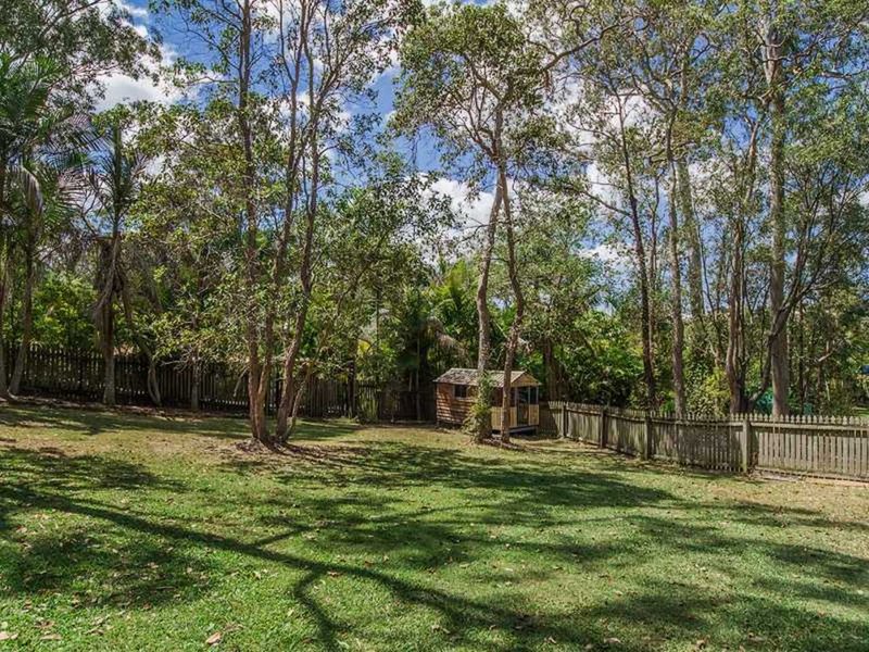 Photo - 80 Quambone Street, Worongary QLD 4213 - Image 16