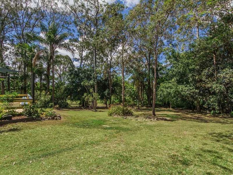 Photo - 80 Quambone Street, Worongary QLD 4213 - Image 17