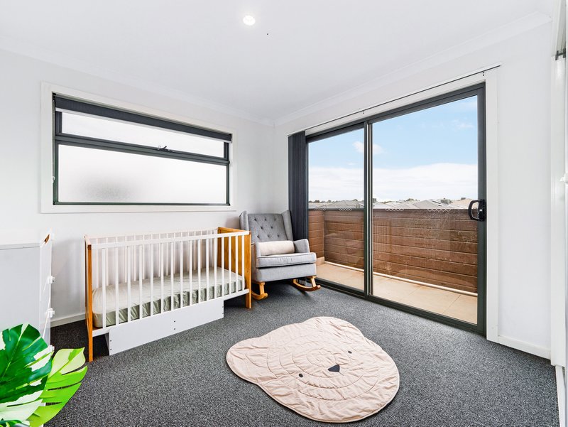 Photo - 80 Quarters Boulevard, Cranbourne West VIC 3977 - Image 16