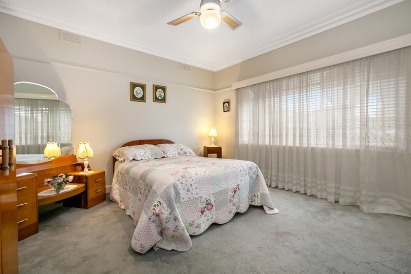 Photo - 80 Royal Parade, Reservoir VIC 3073 - Image 3