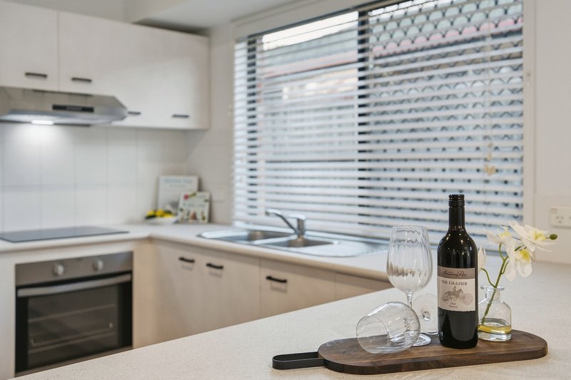 Photo - 80 Rubicon Crescent, Kuraby QLD 4112 - Image 8