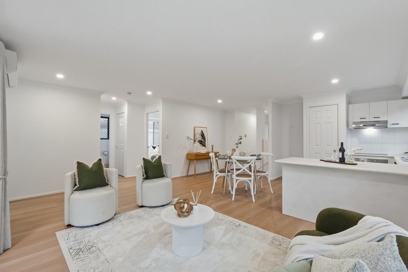 Photo - 80 Rubicon Crescent, Kuraby QLD 4112 - Image 9
