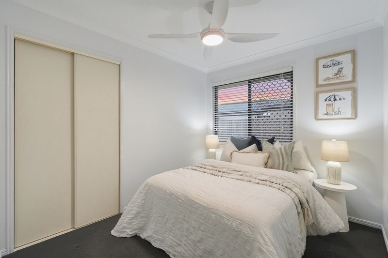 Photo - 80 Rubicon Crescent, Kuraby QLD 4112 - Image 16