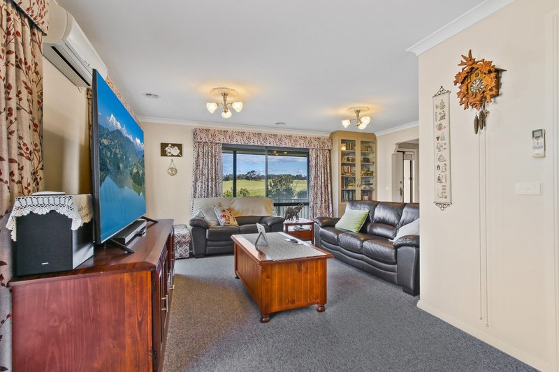 Photo - 80 Stirling Drive, Lakes Entrance VIC 3909 - Image 6