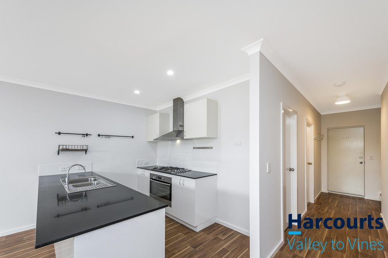 Photo - 80 Strinesdale Boulevard, Aveley WA 6069 - Image 5