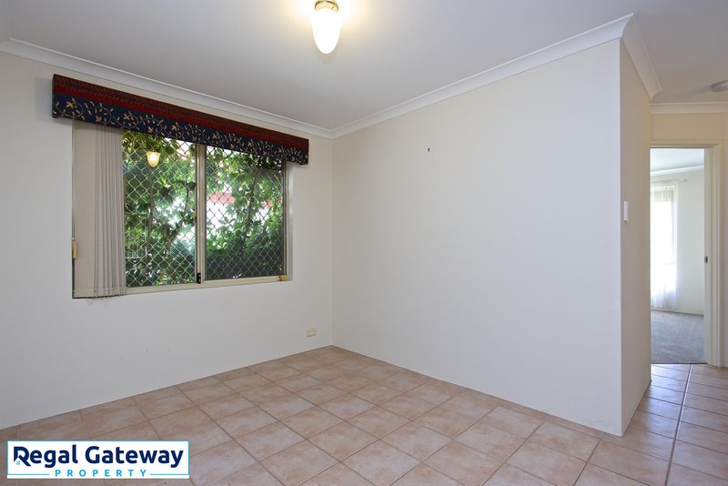 Photo - 80 Upton Street, St James WA 6102 - Image 7