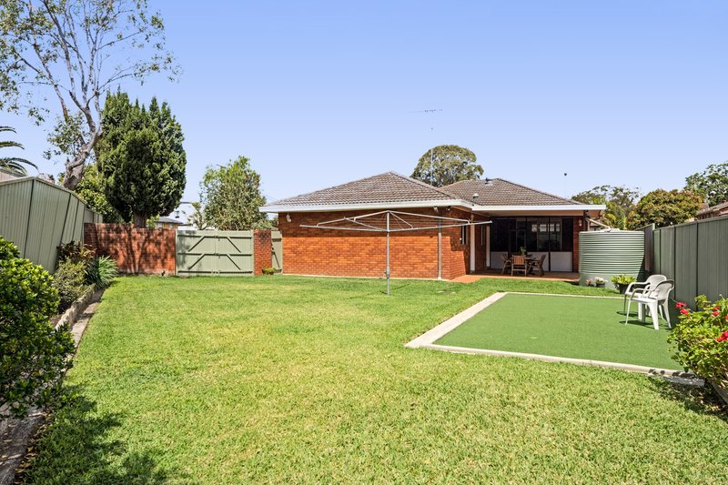 Photo - 80 Wendy Avenue, Georges Hall NSW 2198 - Image 10