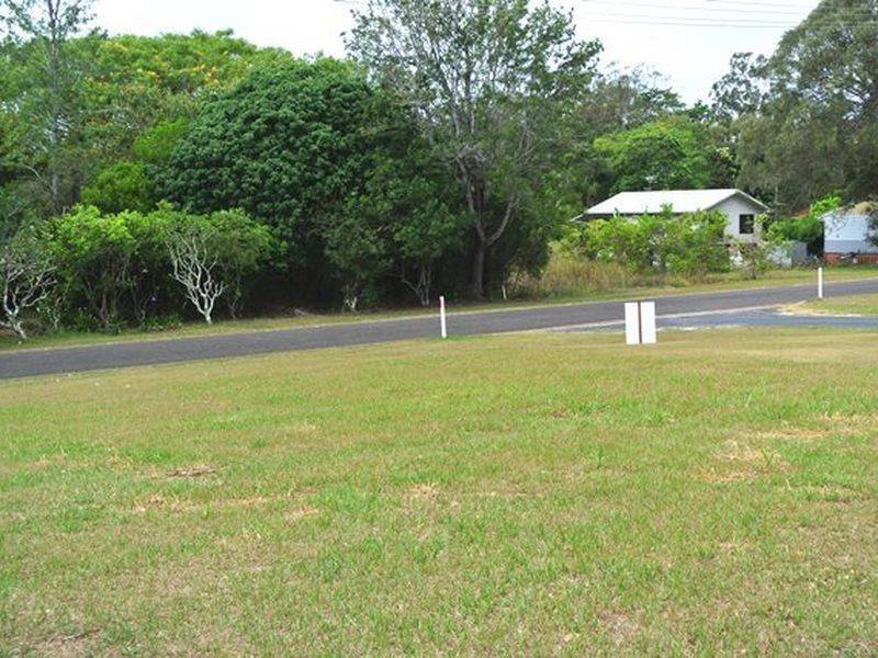 80 Western Road, Macleay Island QLD 4184