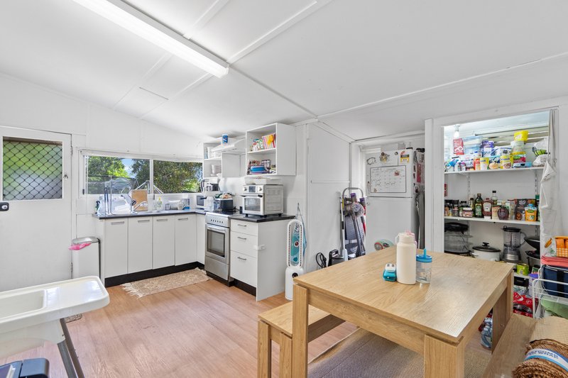 Photo - 80 Woodford Street, One Mile QLD 4305 - Image 3