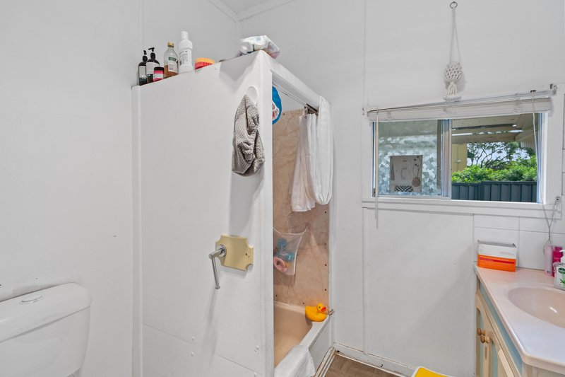 Photo - 80 Woodford Street, One Mile QLD 4305 - Image 8