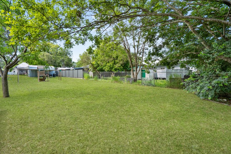 Photo - 80 Woodford Street, One Mile QLD 4305 - Image 12