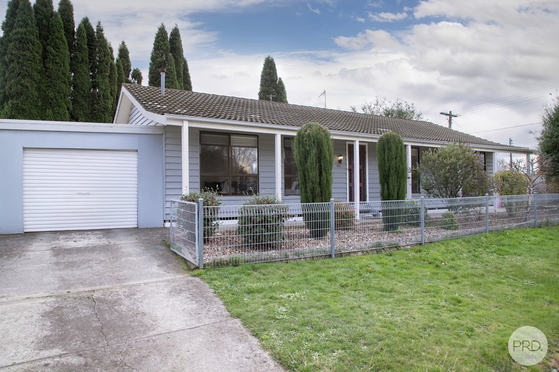 Photo - 801 Howard Street, Soldiers Hill VIC 3350 - Image 1