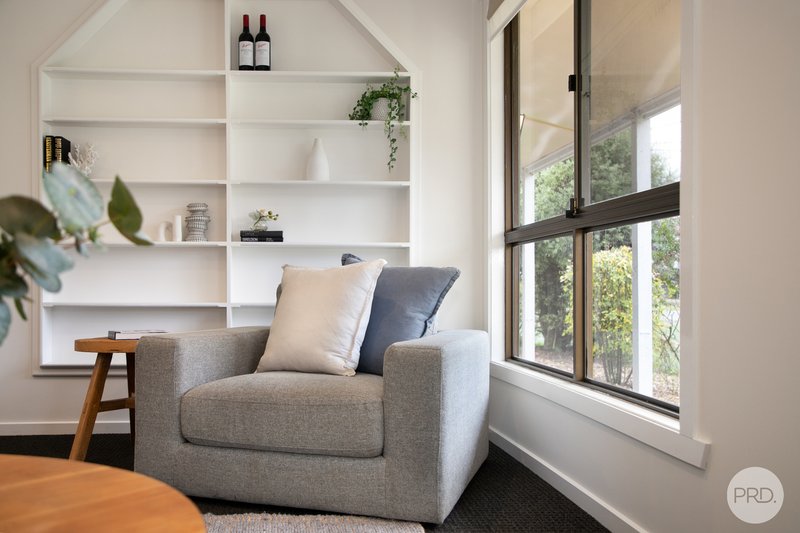 Photo - 801 Howard Street, Soldiers Hill VIC 3350 - Image 5
