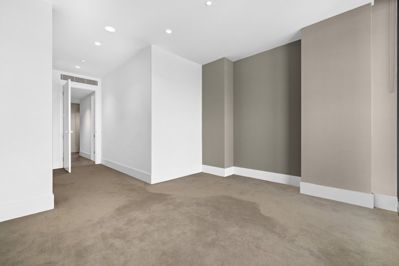 Photo - 801/243 Toorak Road, South Yarra VIC 3141 - Image 7