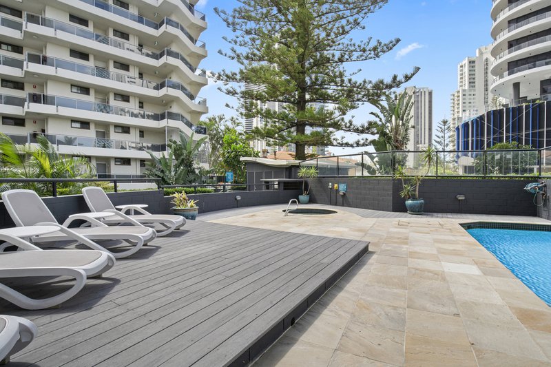 Photo - 801/30-34 Surf Parade, Broadbeach QLD 4218 - Image 15