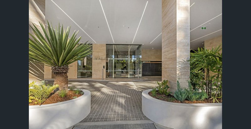 Photo - 801/4-6 Alexandra Avenue, Mermaid Beach QLD 4218 - Image 1