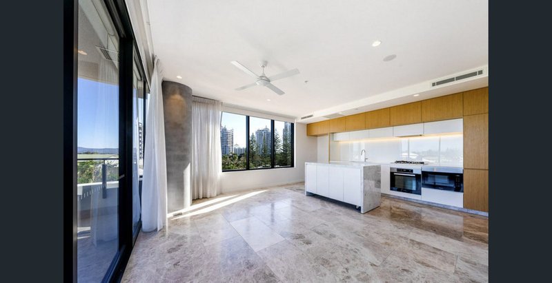 Photo - 801/4-6 Alexandra Avenue, Mermaid Beach QLD 4218 - Image 4