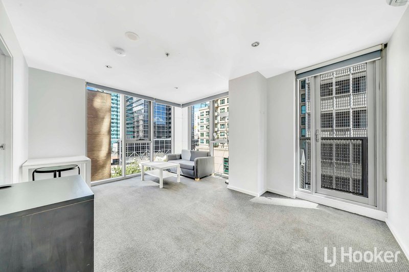 Photo - 801/8 Exploration Lane, Melbourne VIC 3000 - Image 1