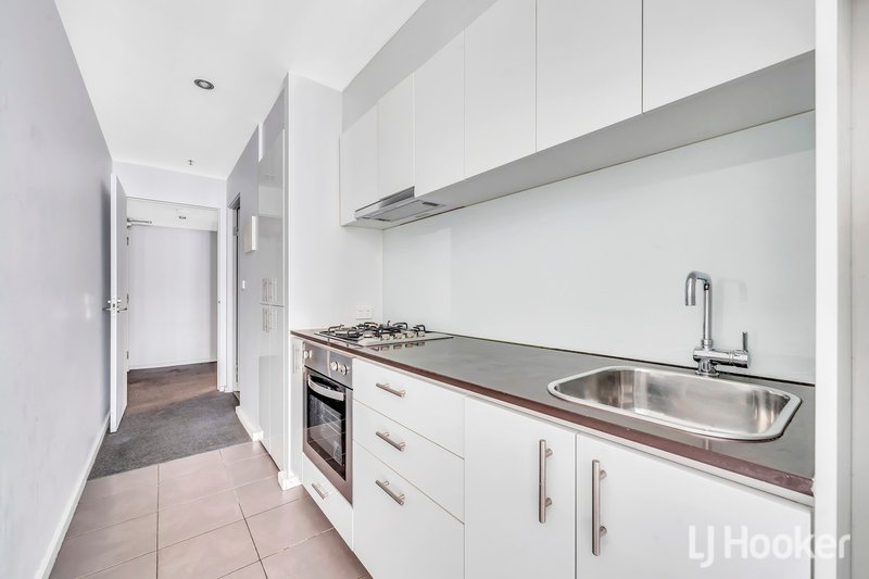 Photo - 801/8 Exploration Lane, Melbourne VIC 3000 - Image 3